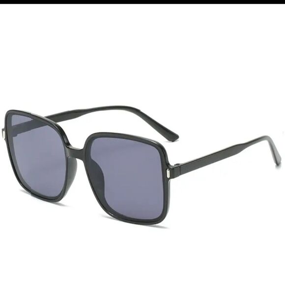 OVERSIZED LUXURY STYLE SUNGLASSES - Picture 8 of 9